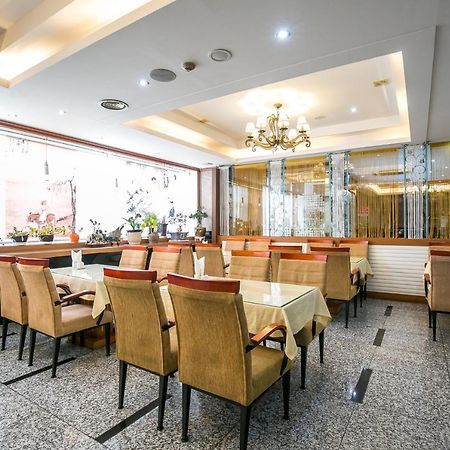Fiore Hotel Gumi Екстер'єр фото
