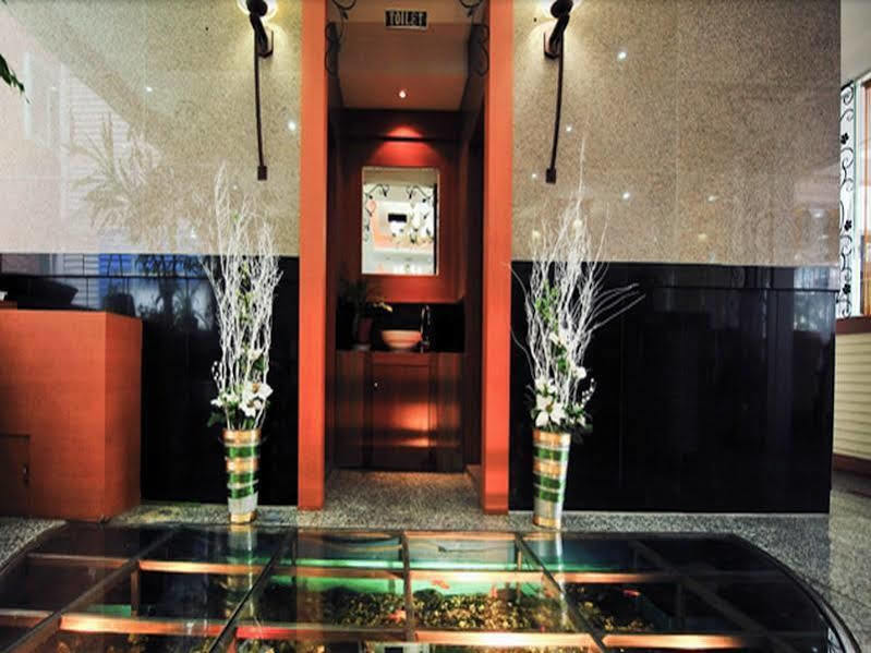 Fiore Hotel Gumi Екстер'єр фото