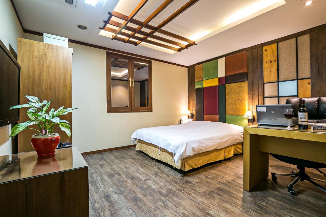 Fiore Hotel Gumi Екстер'єр фото