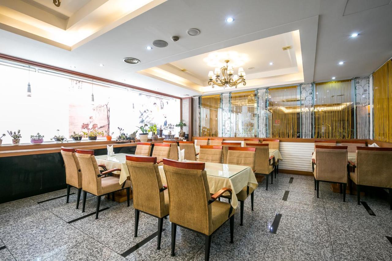 Fiore Hotel Gumi Екстер'єр фото