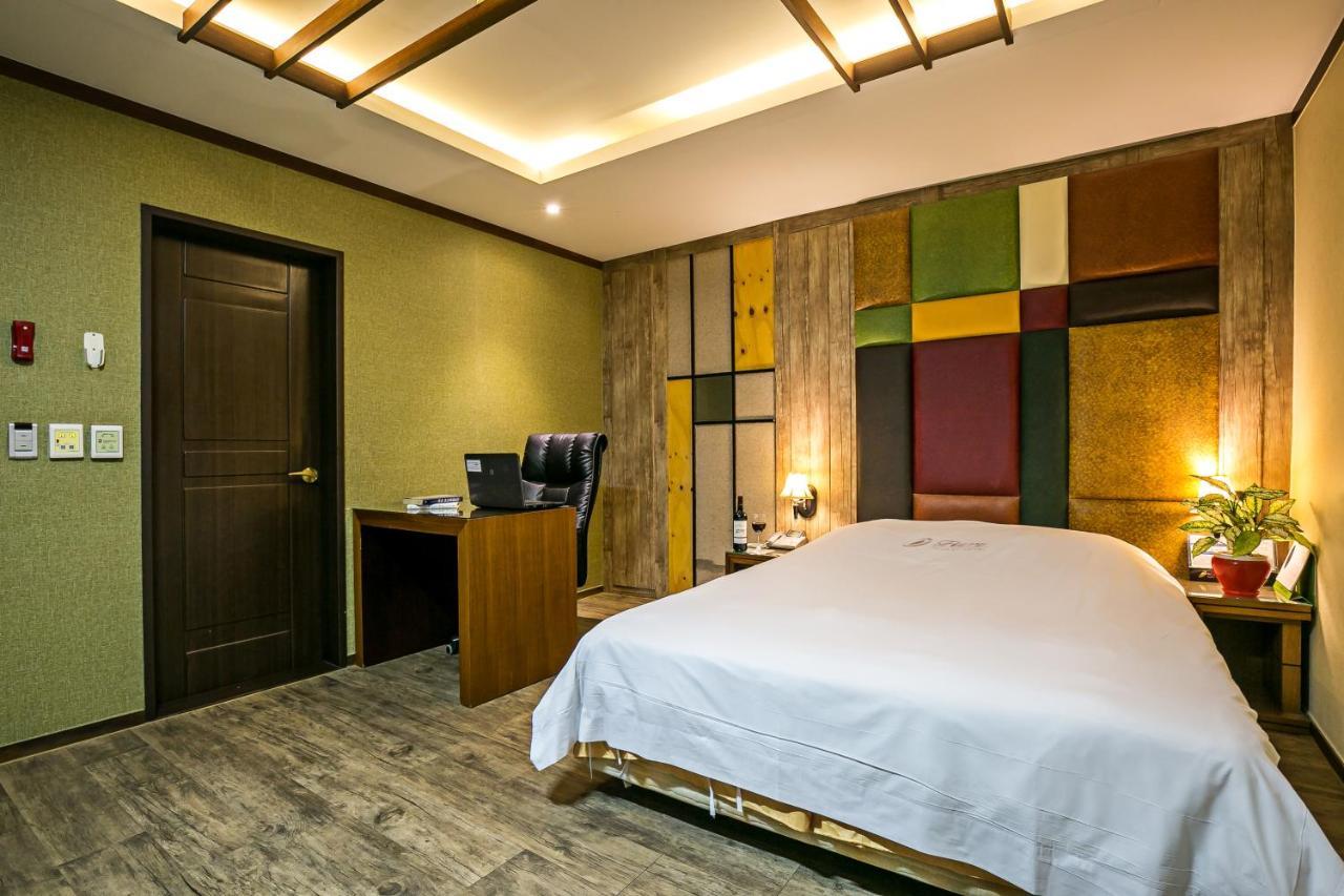 Fiore Hotel Gumi Екстер'єр фото