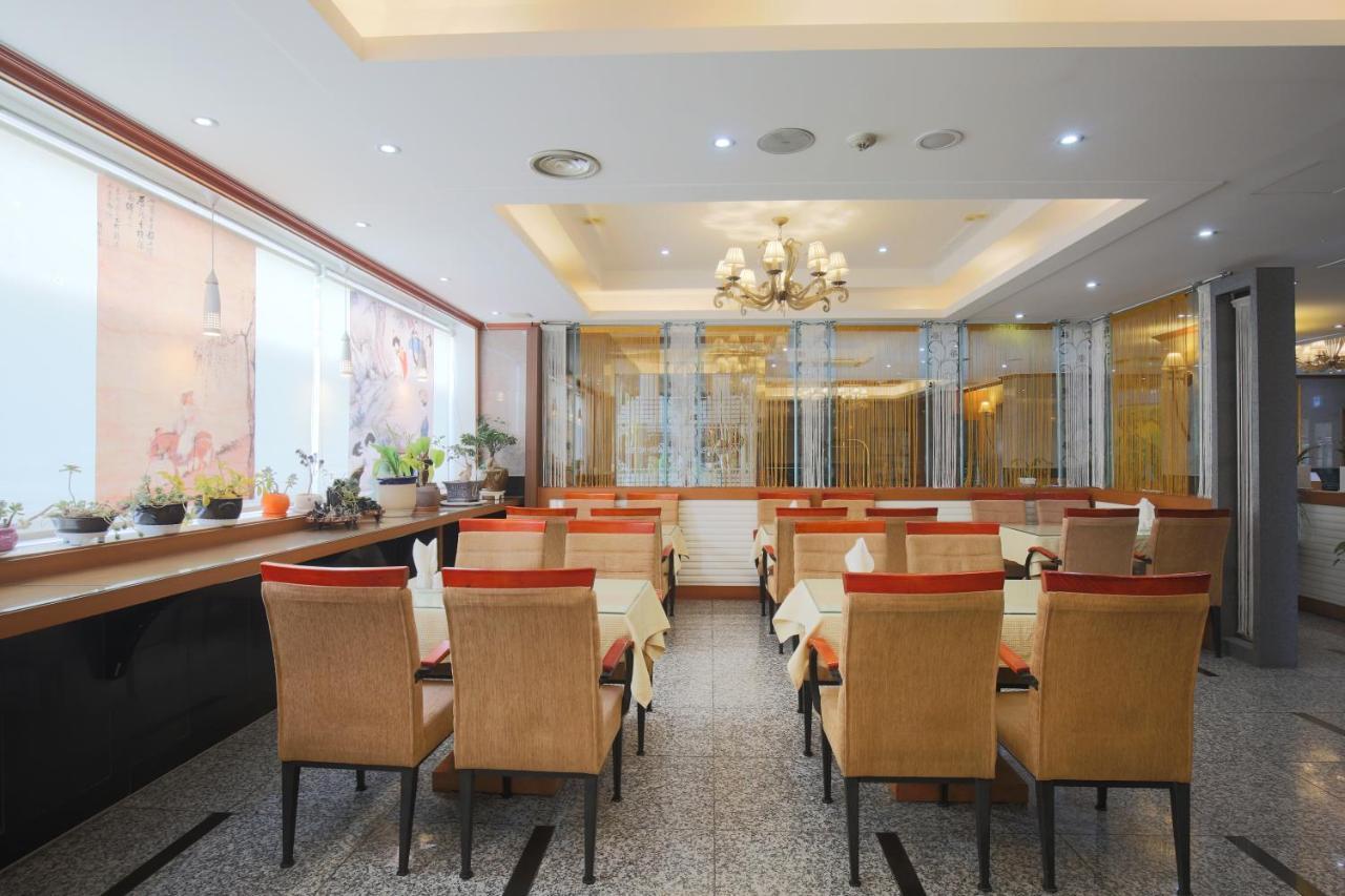 Fiore Hotel Gumi Екстер'єр фото