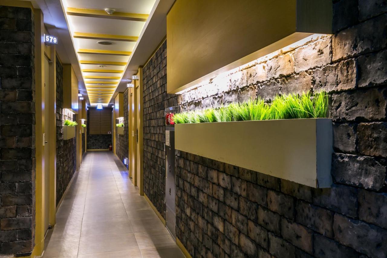 Fiore Hotel Gumi Екстер'єр фото